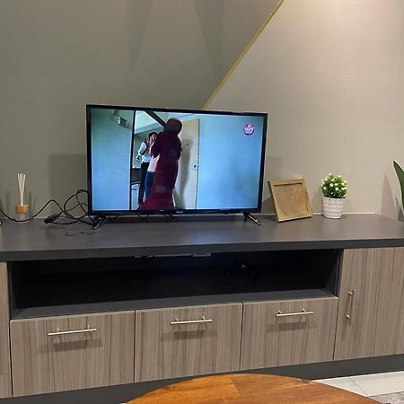 D'Rinie Sky Homestay Kajang Extérieur photo
